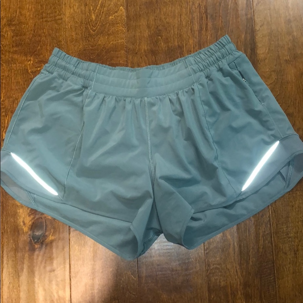 Lululemon Hotty Hot Short ll Long 4”
